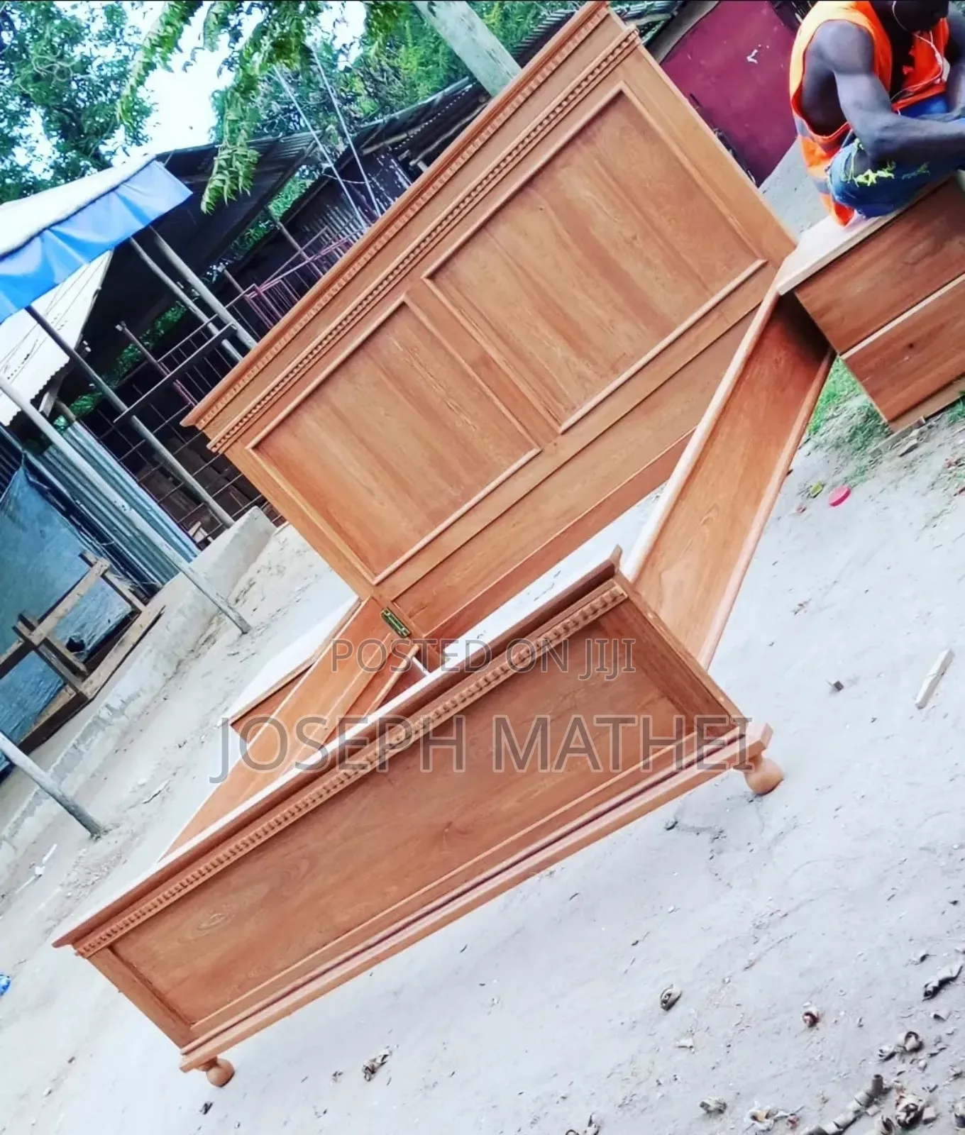 Kitanda Mninga 6x6 Na Bed Side 2