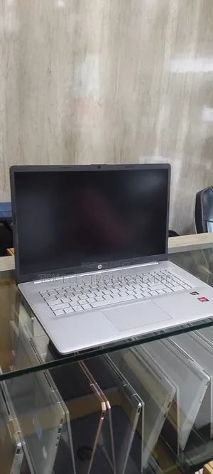 New Laptop HP 16GB AMD Ryzen 5 SSD 256GB