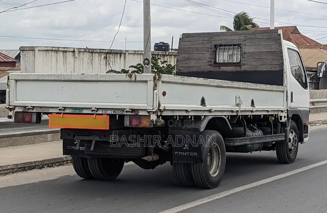 Mitsubishi Canter Longbase 3.5 Tonnes Mpya Turbo Charge Robust Engine.