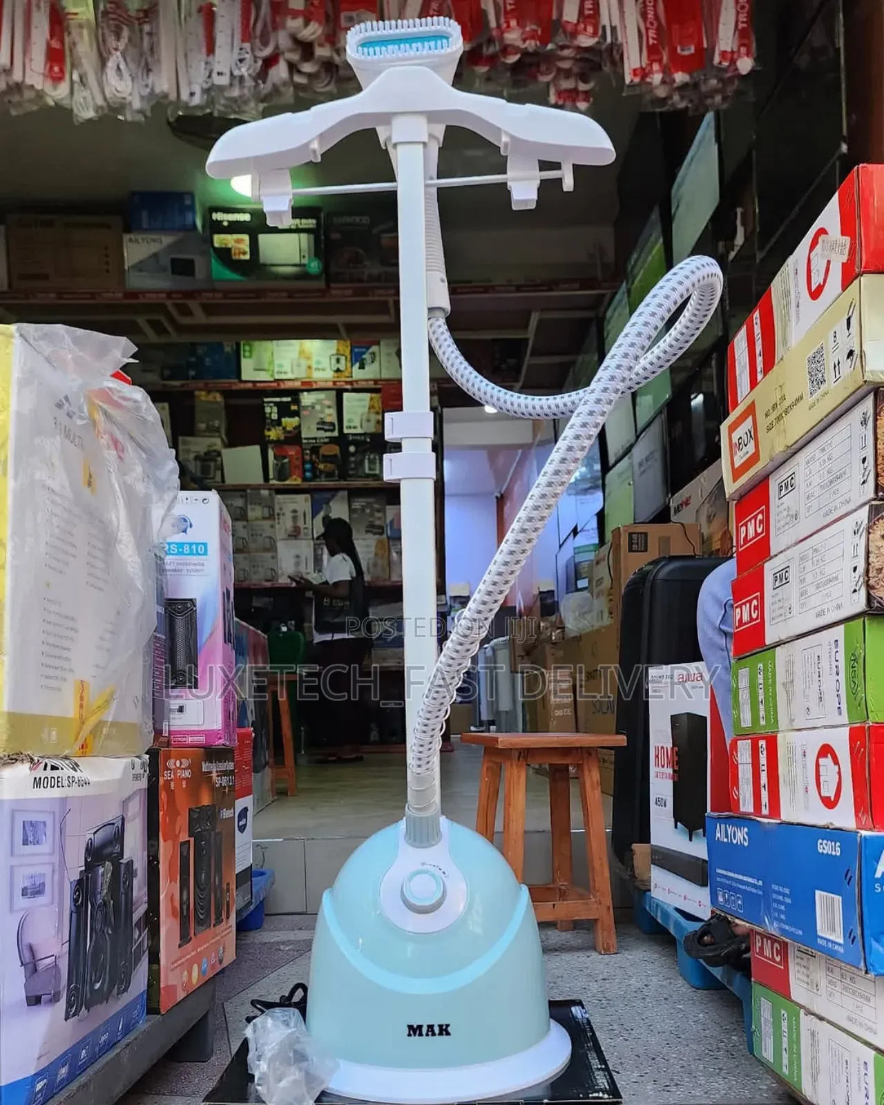 Mak Garment Steamer 1.4 Liters Water Tank