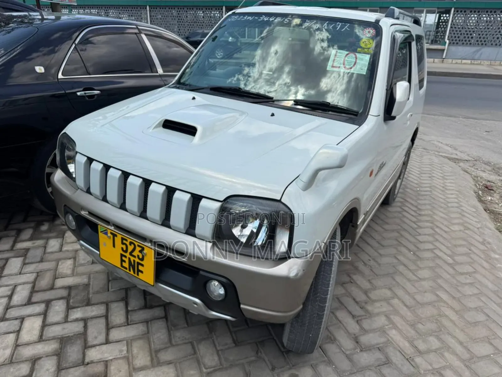 Suzuki Jimny 2000 White