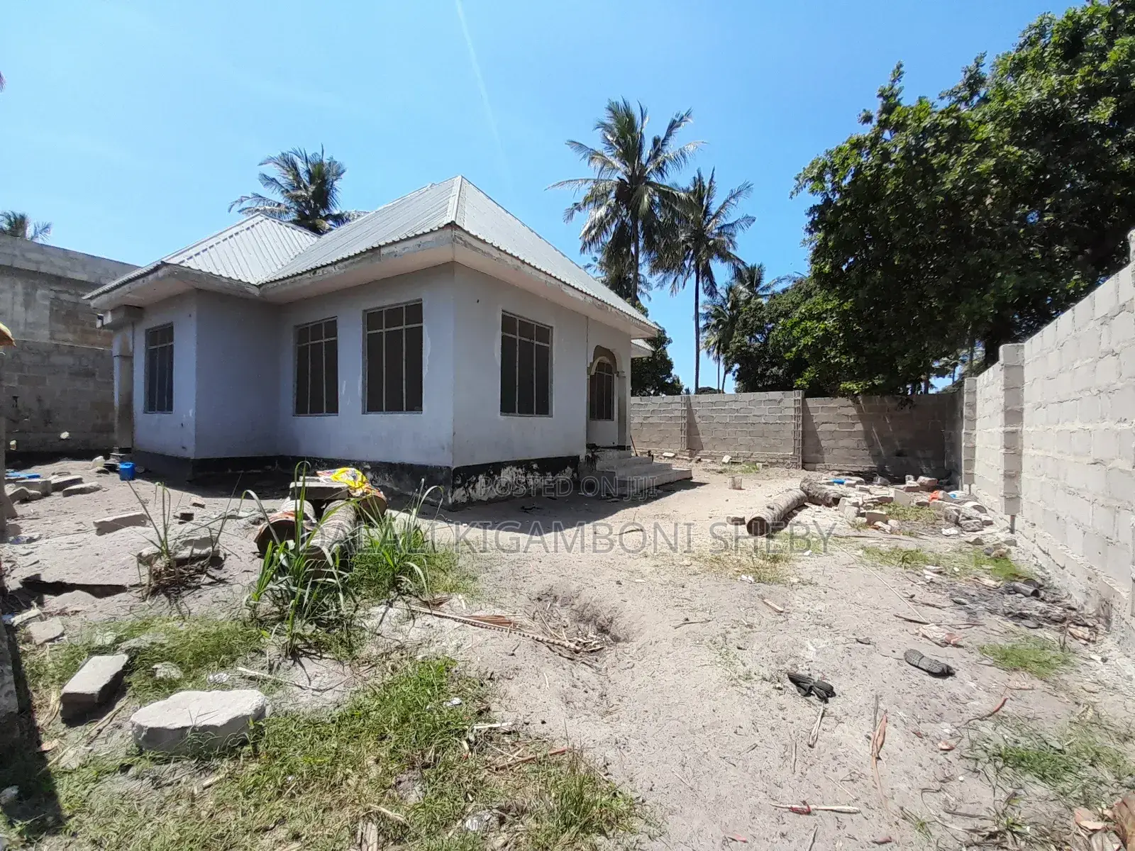 3bdrm House in Kigamboni Kibugumo for sale