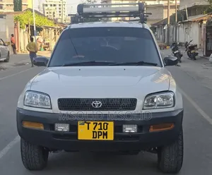 Toyota RAV4 1999 Silver