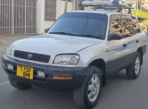 Toyota RAV4 1999 Silver