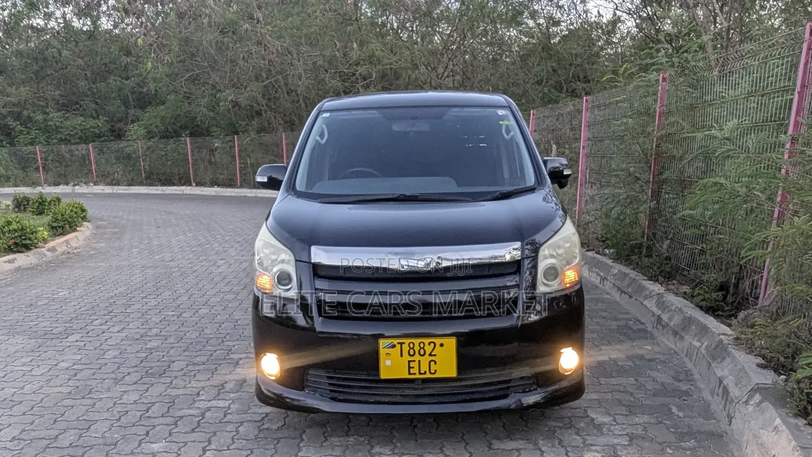 Toyota Noah 2008 Black