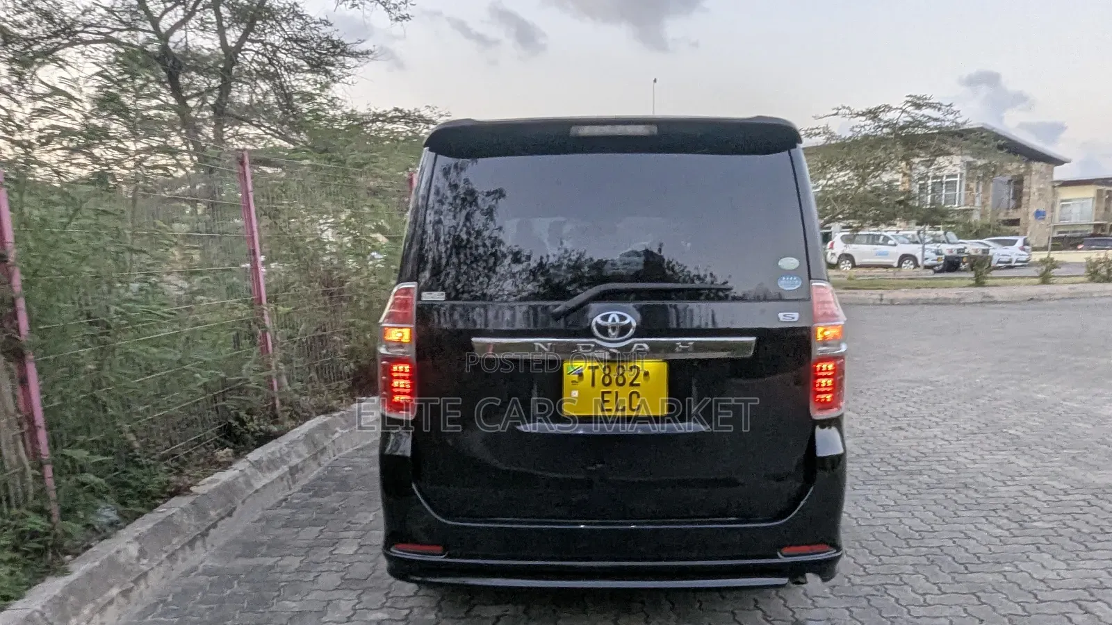 Toyota Noah 2008 Black