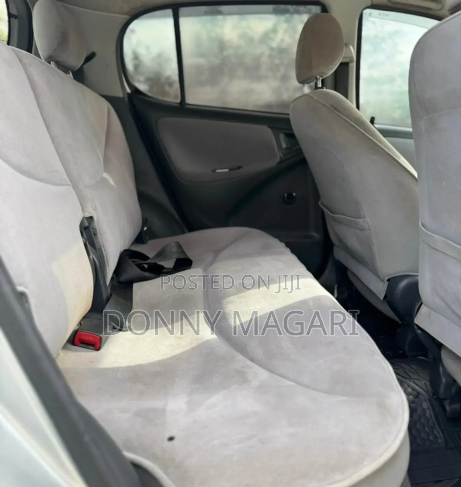 Toyota Vitz 2002 Silver
