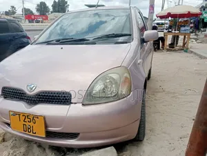 Toyota Vitz 2003 Pink