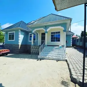 3bdrm House in Makabe Msakuzi, Kinondoni for sale