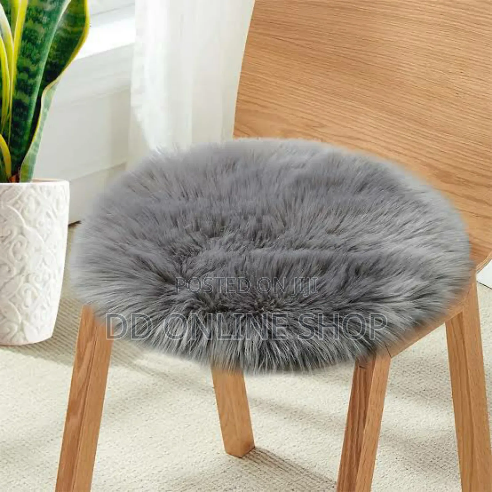 Round Rugs Available