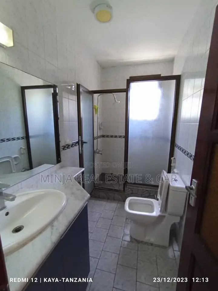 3bdrm Apartment in Upanga West for rent