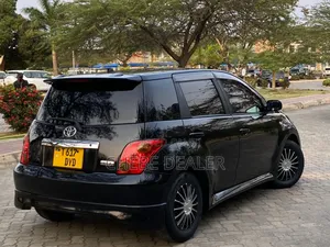 Toyota IST 2005 Black