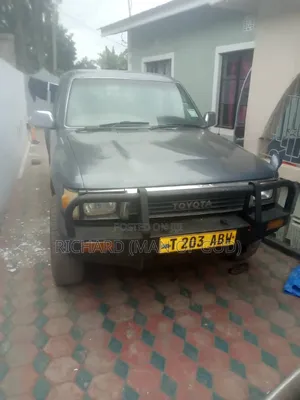 Toyota Hilux 1998 Green