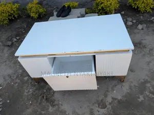 Nauza Coffe Table Imetumika