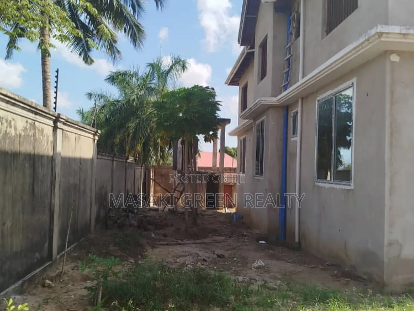 4bdrm Apartment in Salasala Estate, Kinondoni for sale