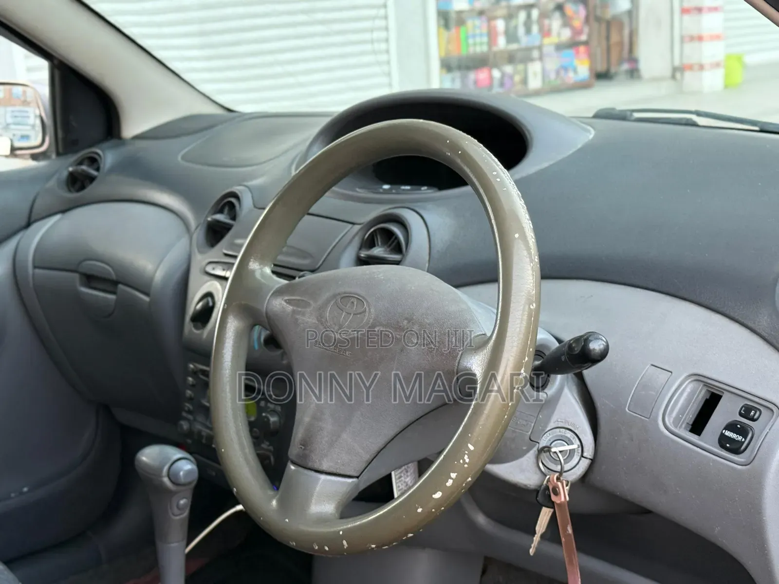 Toyota Vitz 2004 Pink