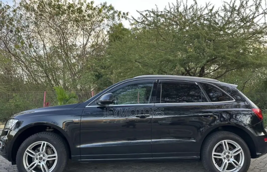 Audi Q5 2015 Black