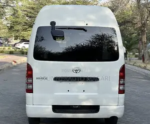 Toyota Quantum 2006 White
