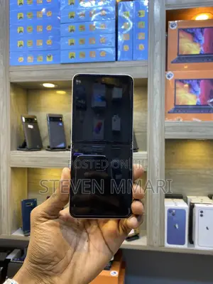 New Samsung Galaxy Z Flip 3 128 GB