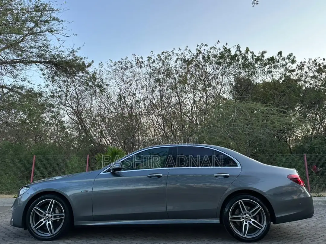 Mercedes-Benz E350e 2018 Gray