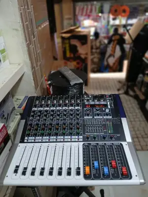 Electric Powered Mixer 6"" 8" Yamaha