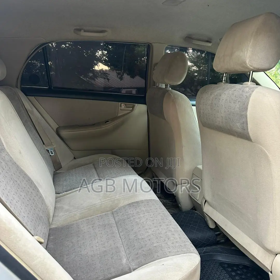Toyota Corolla RunX 2004 Silver