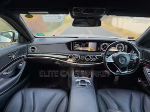 Mercedes-Benz C400 2017 Silver