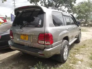 Toyota Land Cruiser HDJ 100 2002 Silver