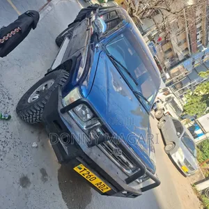 Toyota Hilux 2010 Blue