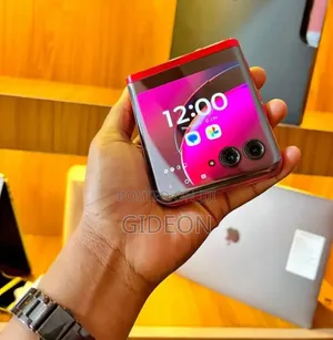 Motorola Razr 5G 256 GB Red