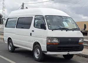 Toyota HiAce 2000 White