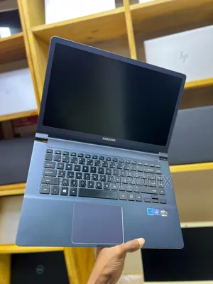 Laptop Samsung NP900X4C 8GB Intel Core I7 SSD 256GB