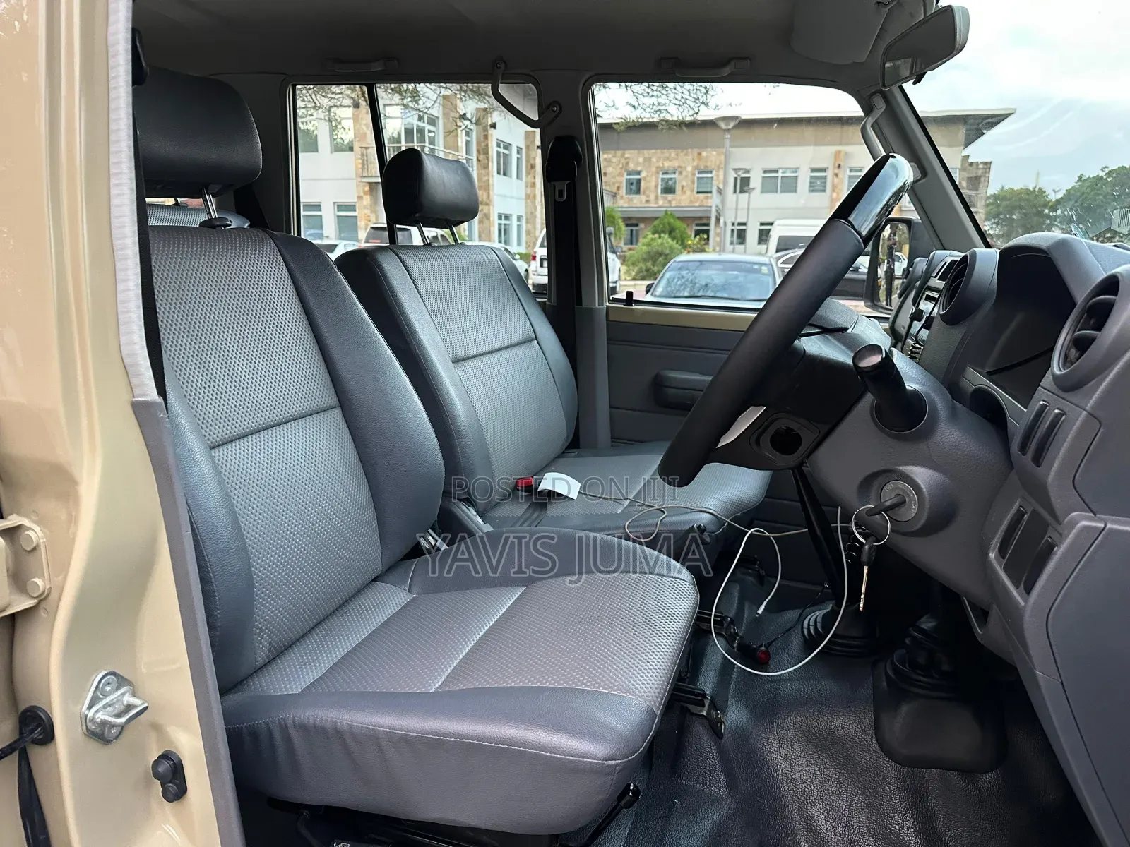 Toyota Land Cruiser 2022 Gold