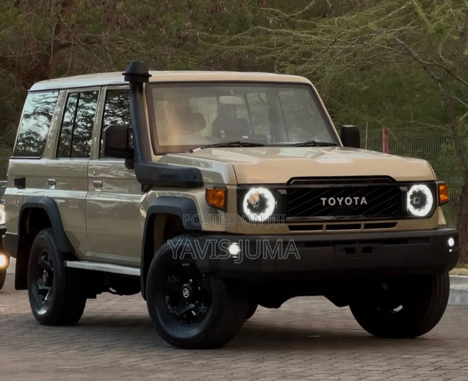 Toyota Land Cruiser 2022 Gold