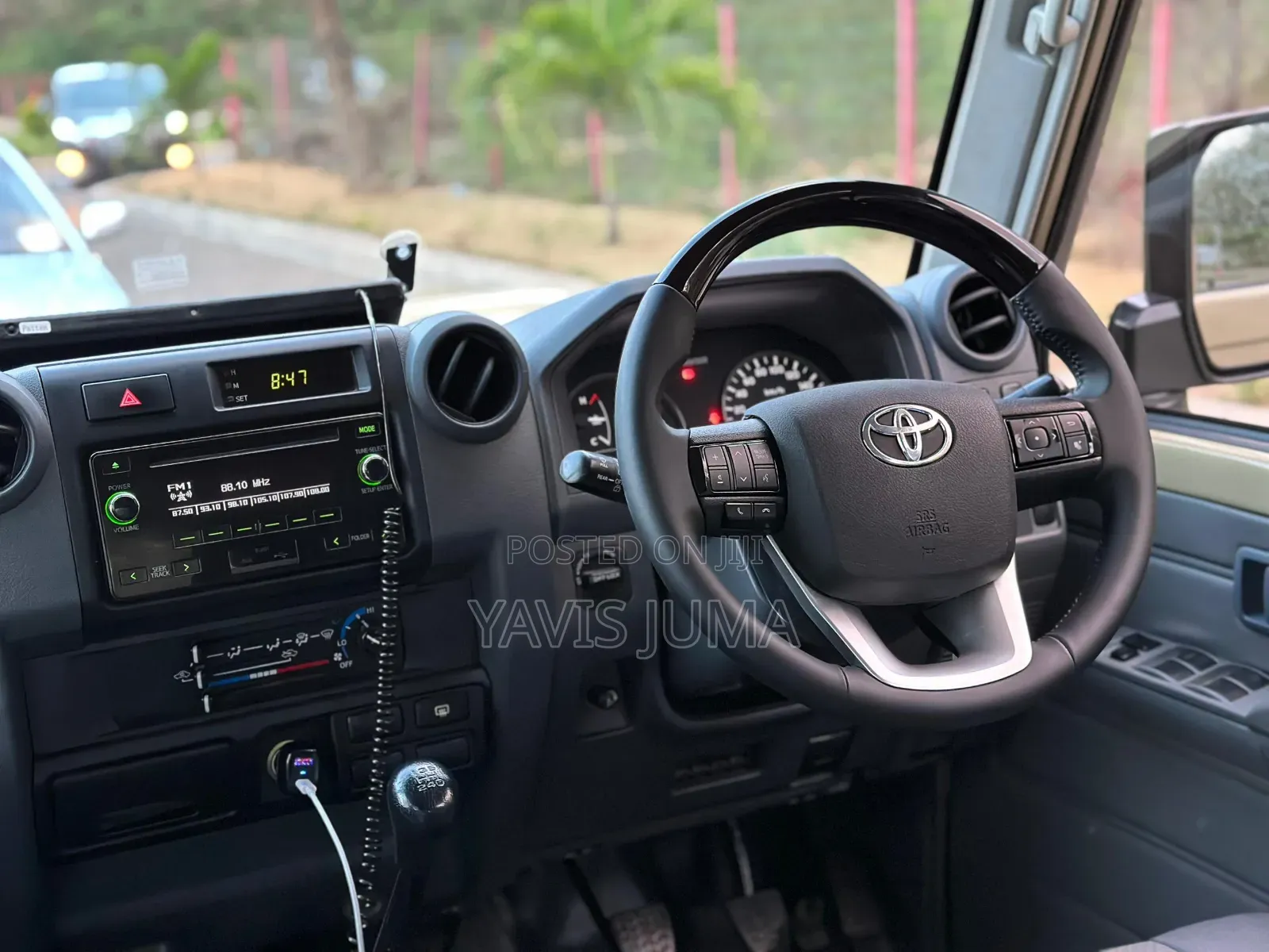 Toyota Land Cruiser 2022 Gold