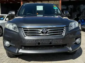 Toyota Vanguard 2012 Gray