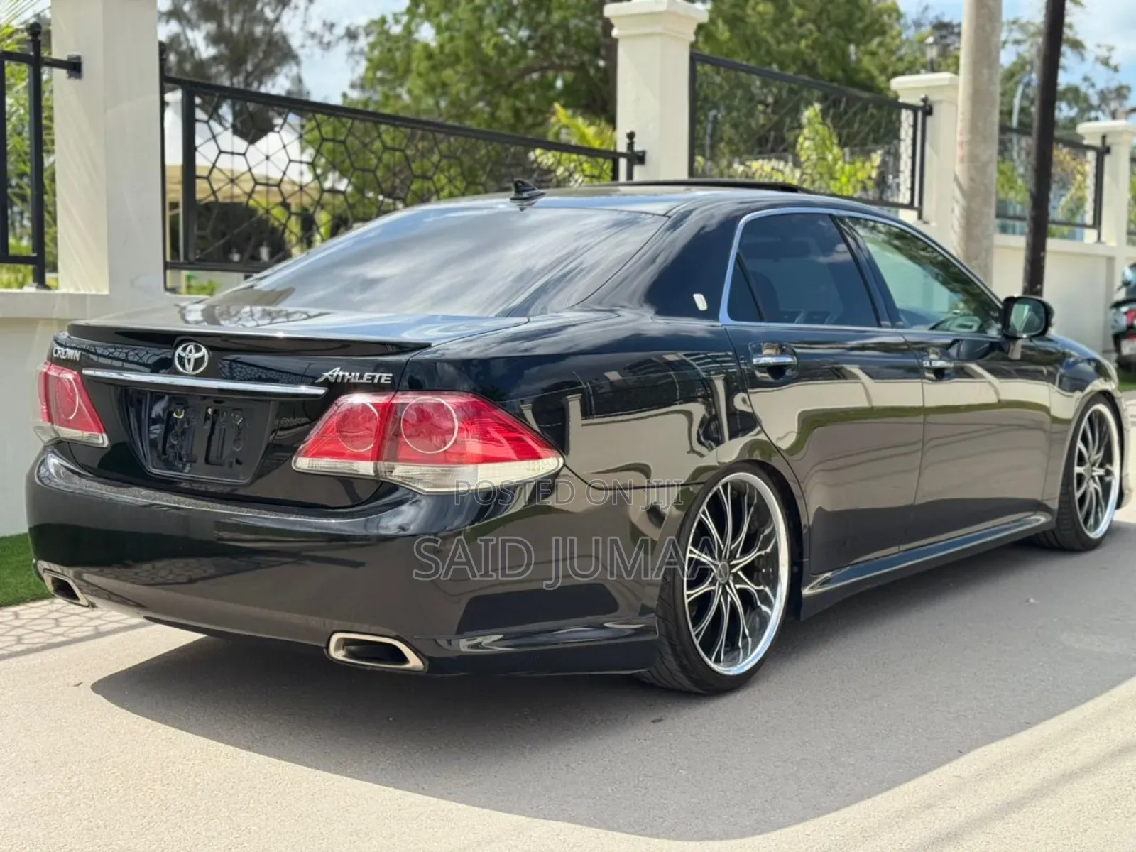 Toyota Crown 2010 Black