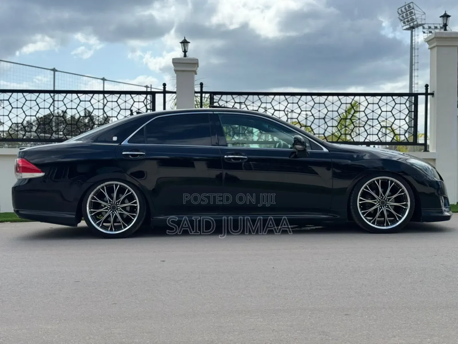 Toyota Crown 2010 Black