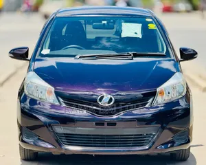 Toyota Vitz 2011 Burgundy