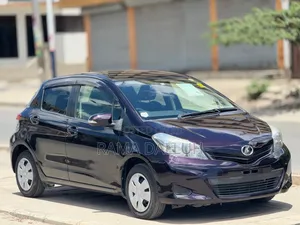 Toyota Vitz 2011 Burgundy