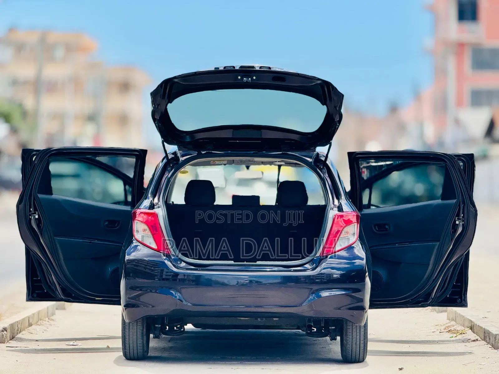Toyota Vitz 2011 Burgundy