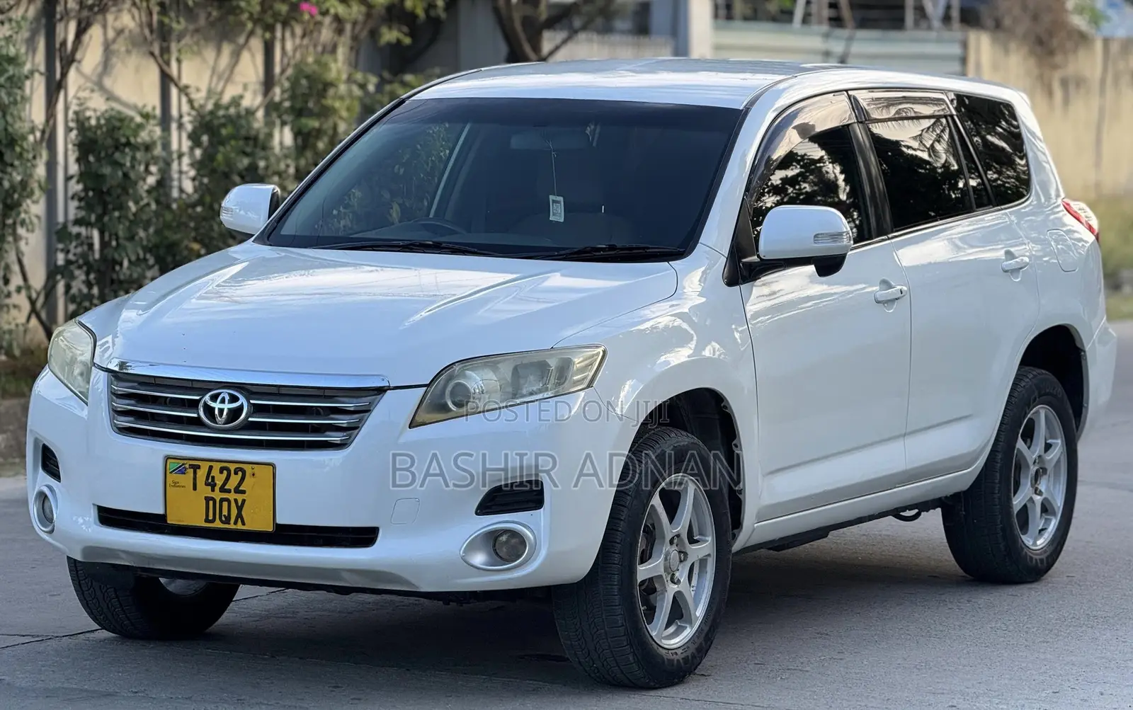 Toyota Vanguard 2009 White
