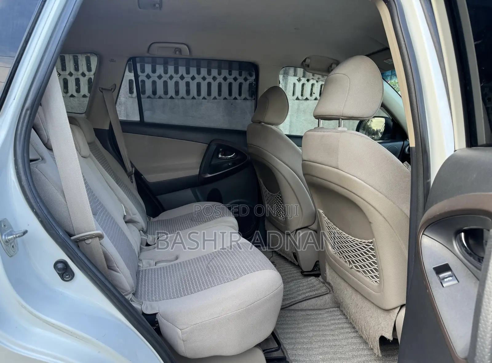 Toyota Vanguard 2009 White