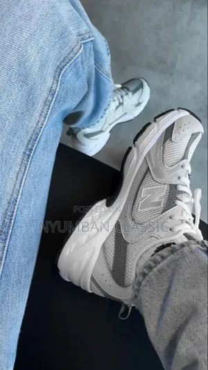 New Women's New Balance Original