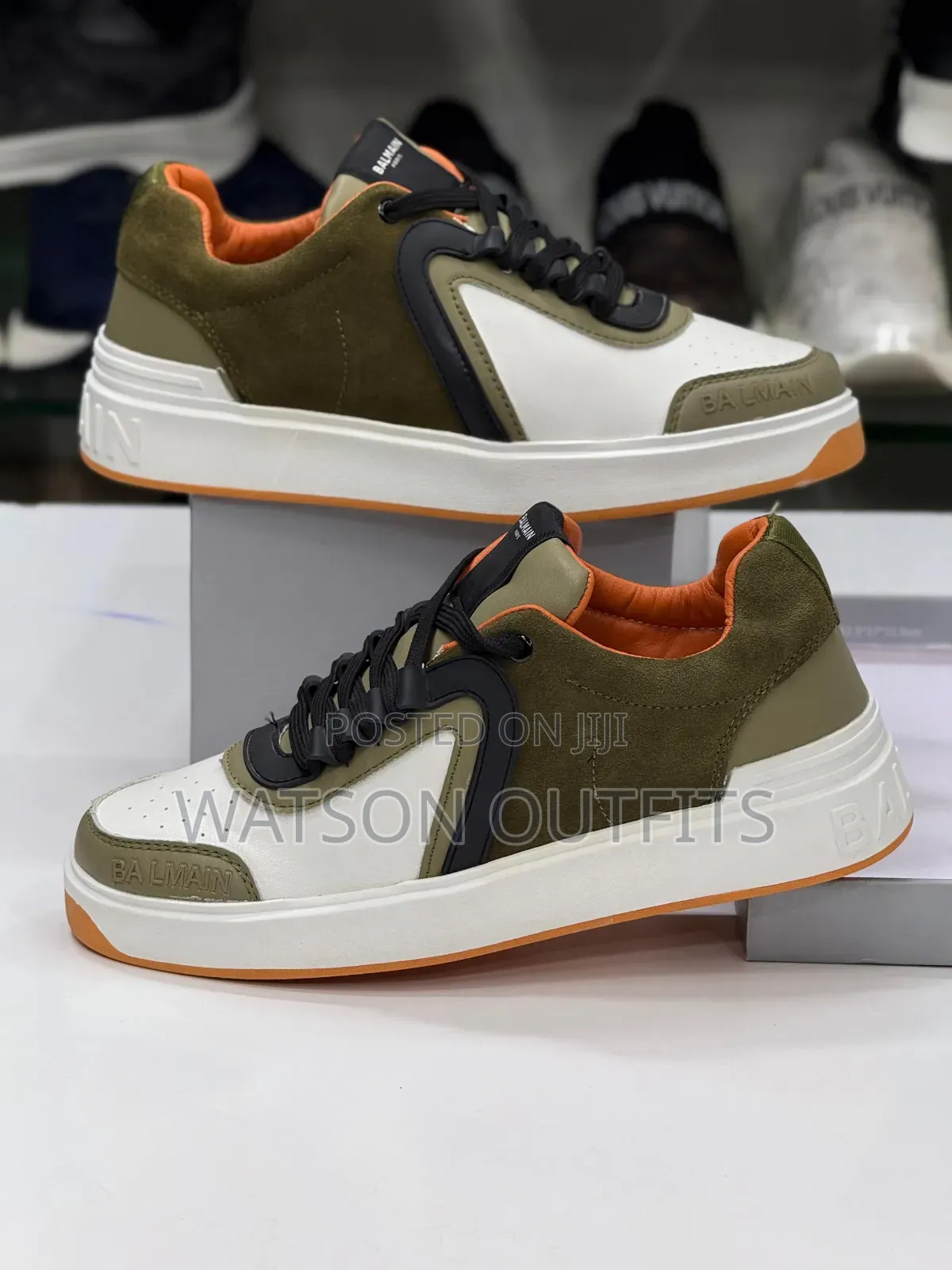 Men's Shoe Sneakers Very Very Amazing With Total Comfort Wearing
