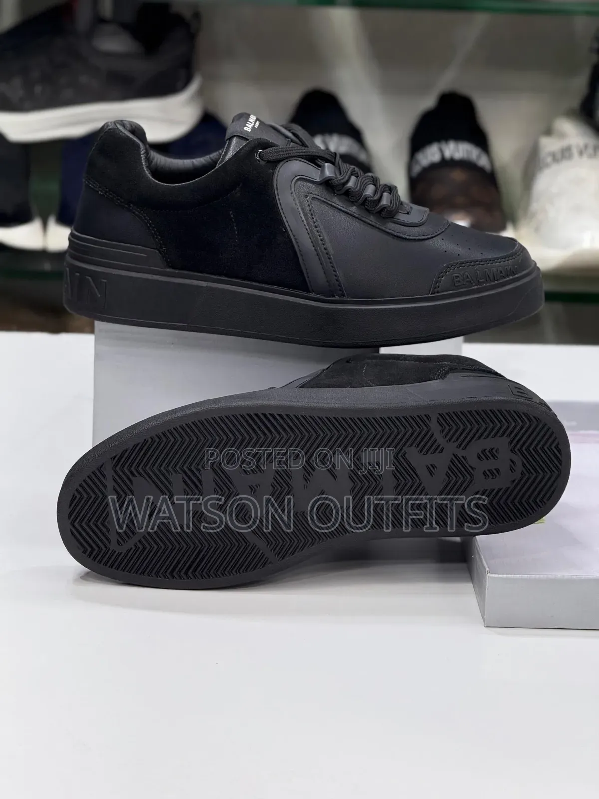 Men's Shoe Sneakers Very Very Amazing With Total Comfort Wearing
