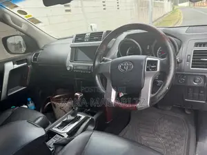 Toyota Land Cruiser Prado 2013 White