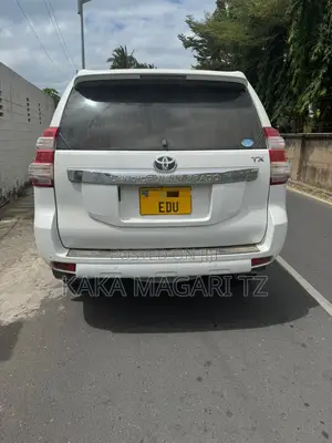 Toyota Land Cruiser Prado 2013 White