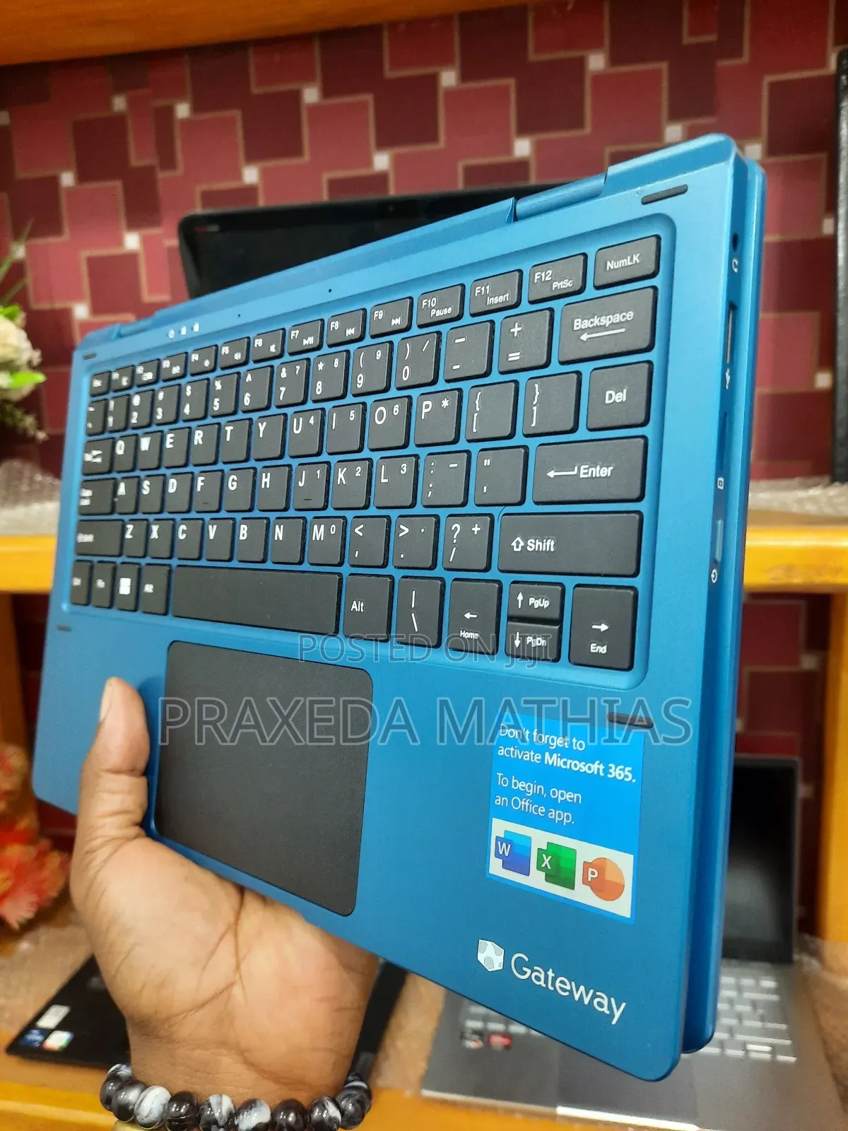 Laptop Gateway CX2618 4GB Intel SSD 128GB
