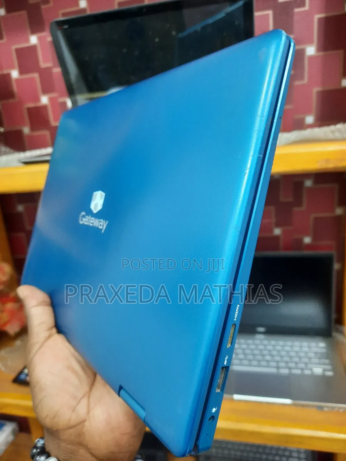 Laptop Gateway CX2618 4GB Intel SSD 128GB